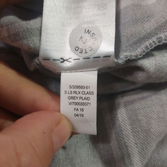 Womans Old Navy Gray Plaid The Classic Shirt Button Down - Picture 10 of 11